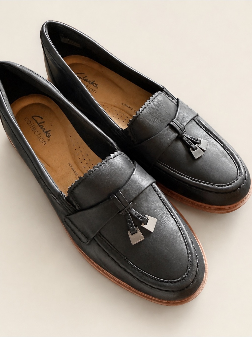 Clarks Collection Black Leather Tassel Loafers Women’s Size 8 - Picture 5 of 5
